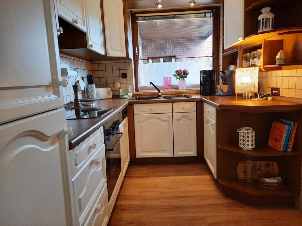 Kitchen or kitchenette, dishwasher, pet friendly, stove