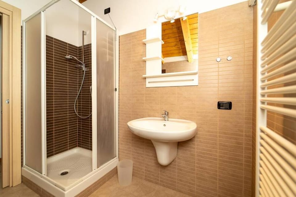 Elegante loft a 100 metri dalla spiaggia Apartment in Bellagio