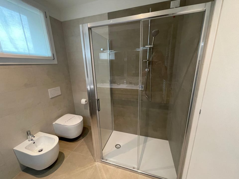 Shower, Toilet, Bathroom, bidet