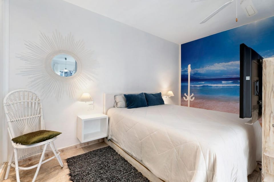 Living room, Bedroom
