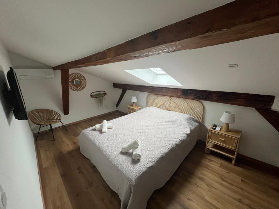 Louis XIII, Le Somail. Apartment in Occitanie