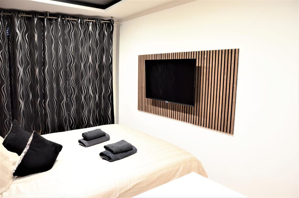 TV and multimedia, Photo of the whole room
