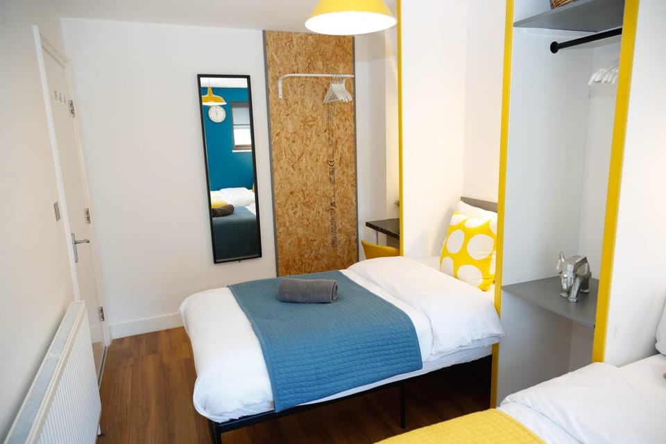 New Luxury Apartment in Central Location Next to Shops, Cafes, Bars & Metro Apartment in London Borough of Hackney