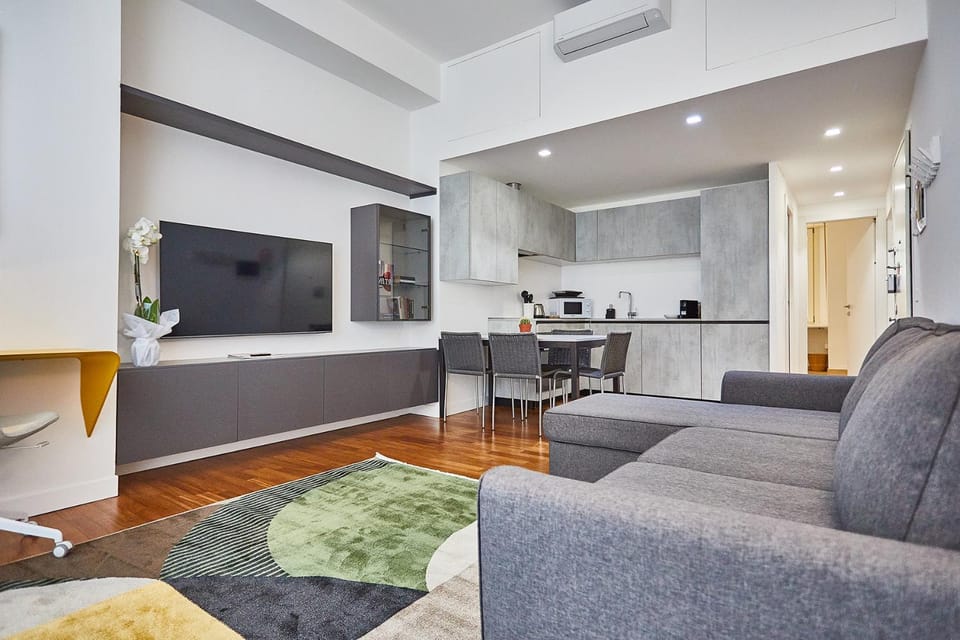 Communal lounge/ TV room, TV and multimedia, Kitchen or kitchenette, Living room, Seating area, Dining area