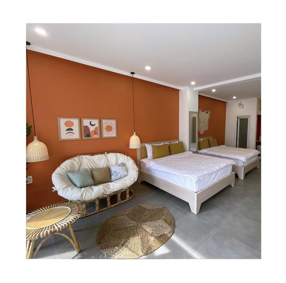 Bed, Living room, Photo of the whole room, Seating area, Bedroom