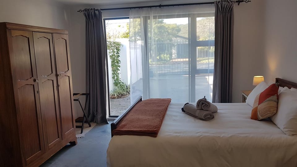 Montagu Meander is a cozy flat for work and play with Wi-Fi and secure parking Apartment in Western Cape