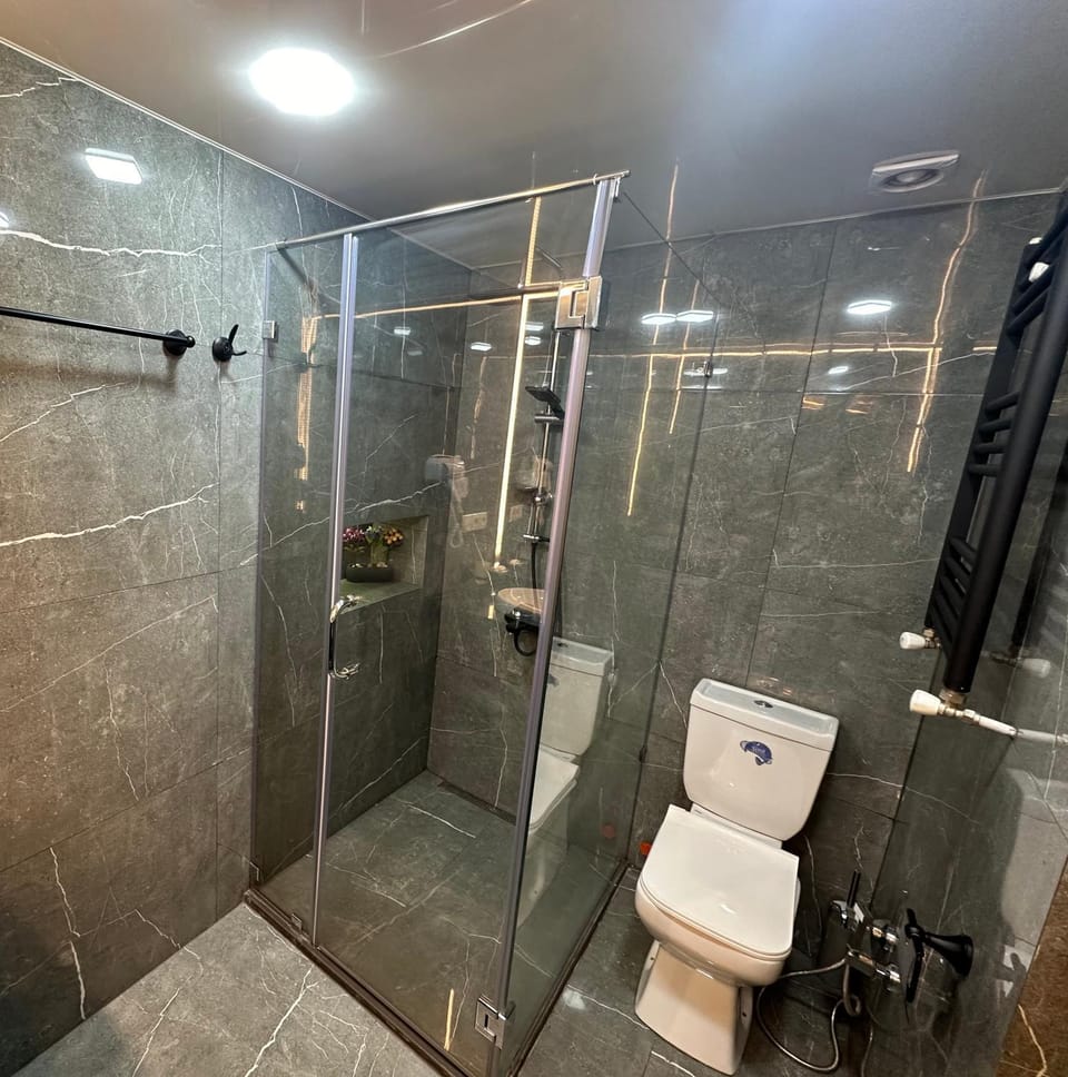 Shower, Toilet, Bathroom