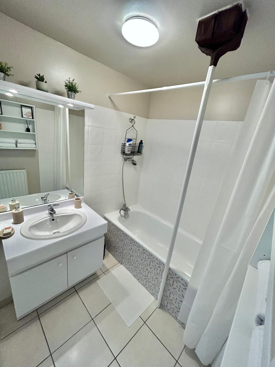 Bathroom, Bath