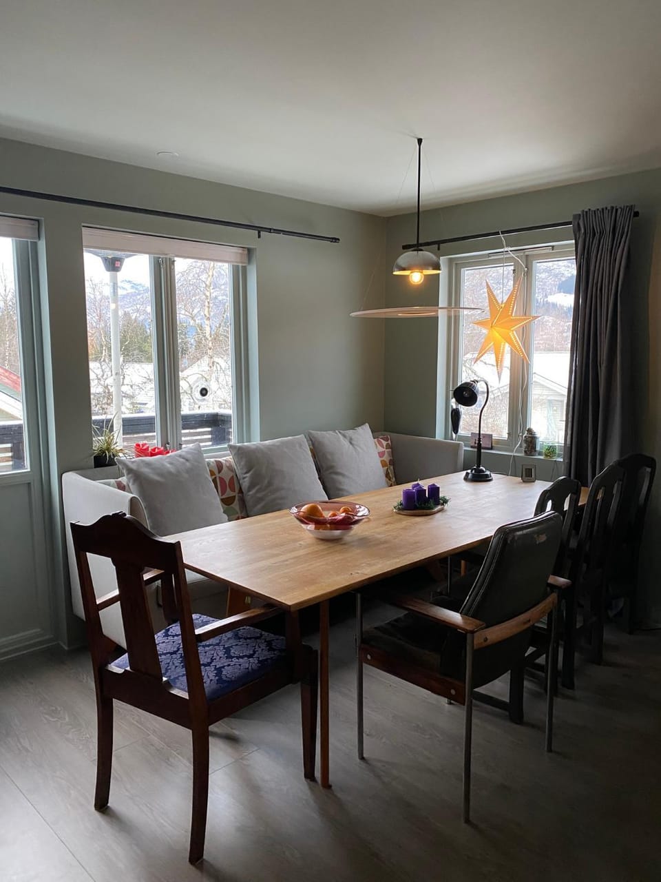 Seating area, Dining area