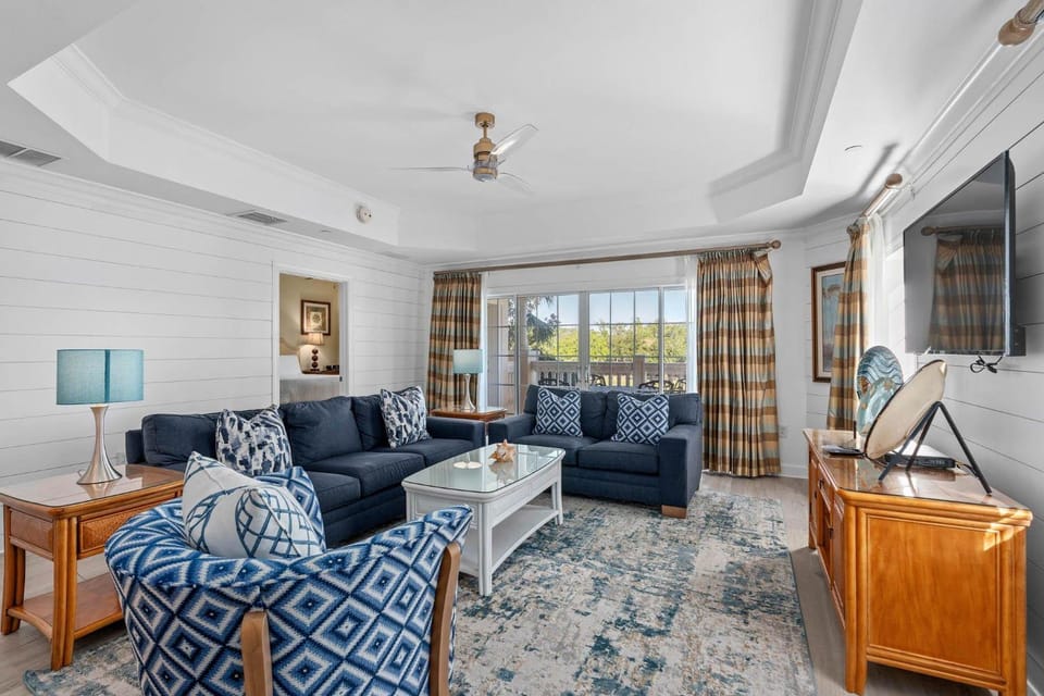 W284 - The Coastal Inspiration with Private Balcony at Reunion House in Four Corners