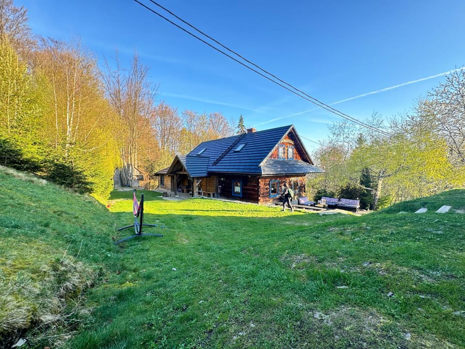 Property building, Spring, Day, Natural landscape, Garden, Garden view