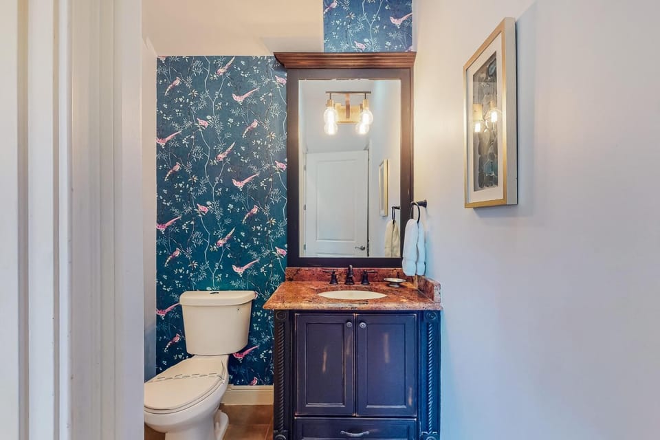 W410 - Gorgeous Golf-View Villa with Galactic Themed Bedroom at Reunion House in Four Corners