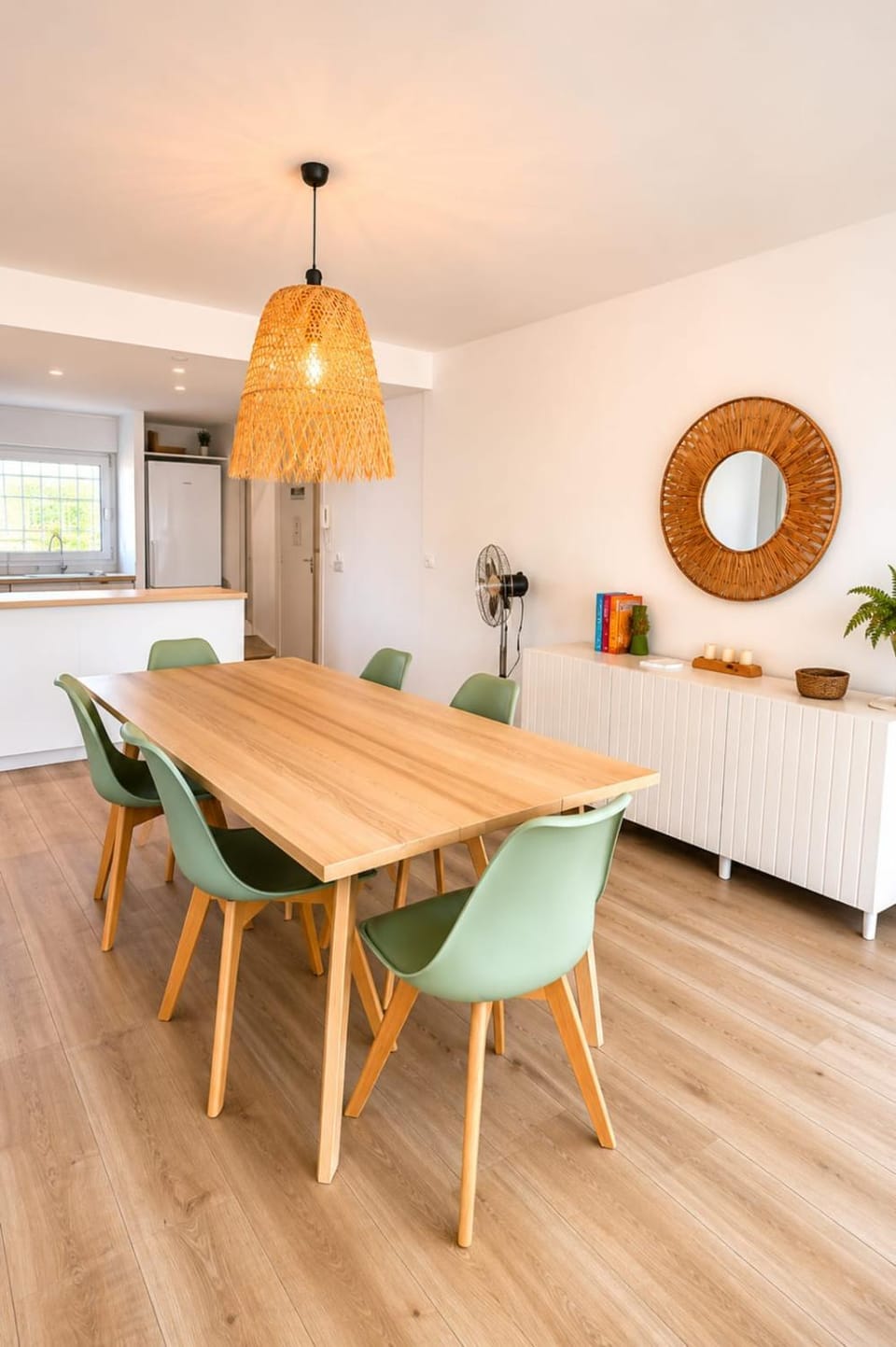 Beautiful apartment near the beach with great sea views Apartment in Antibes