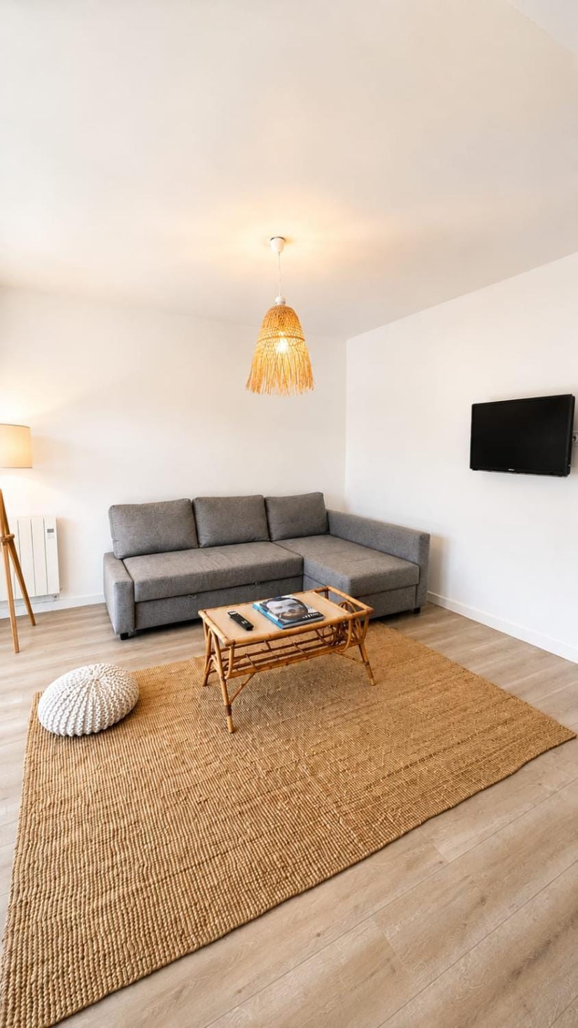 Beautiful apartment near the beach with great sea views Apartment in Antibes