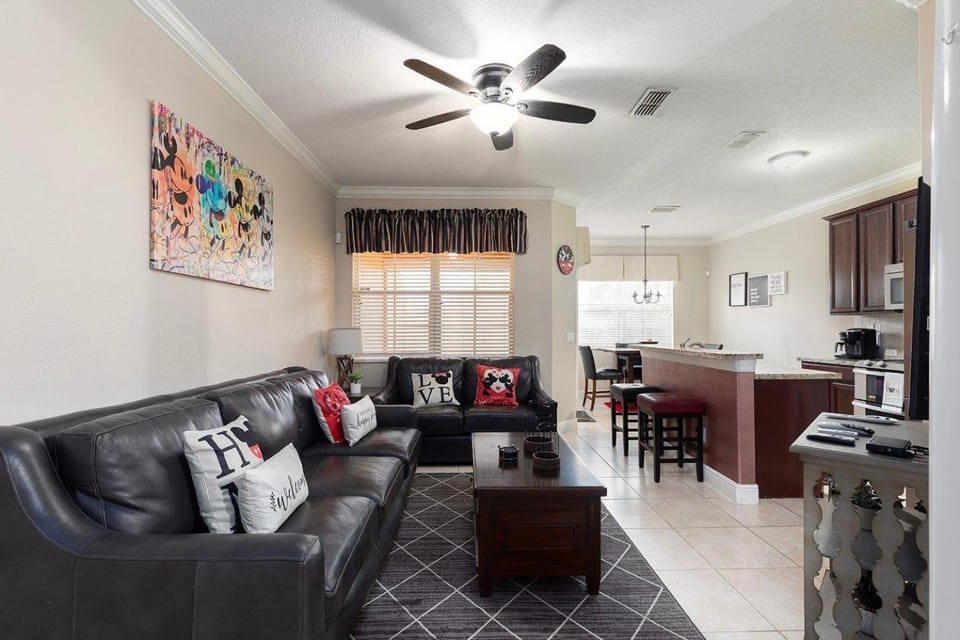W457 - Charming Townhouse With Private Patio at Reunion House in Four Corners