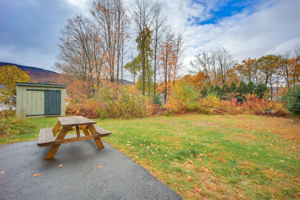 Comfortable Lincoln Home: Walk to Main Street! House in Woodstock