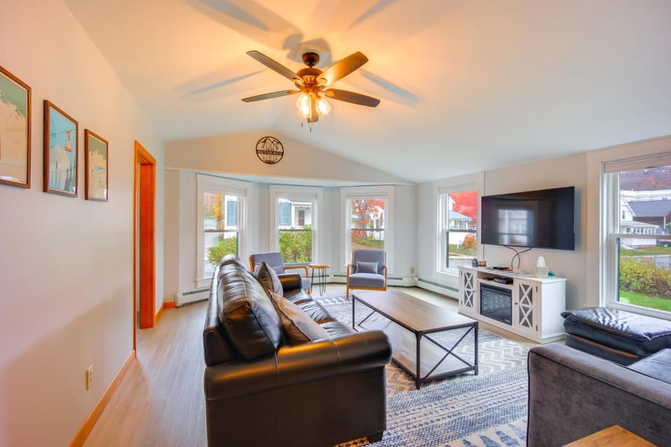 Comfortable Lincoln Home: Walk to Main Street! House in Woodstock
