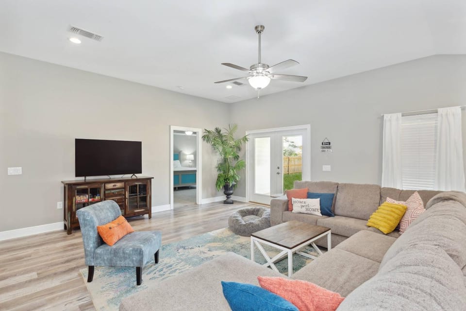 1977 Esplanade St House in Florida