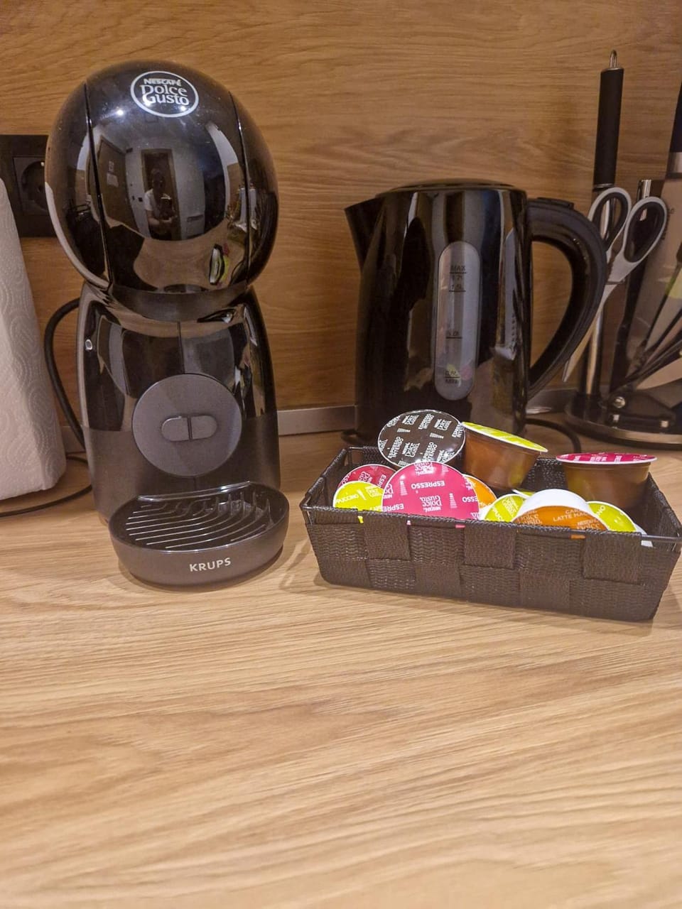 Coffee/tea facilities, kitchen