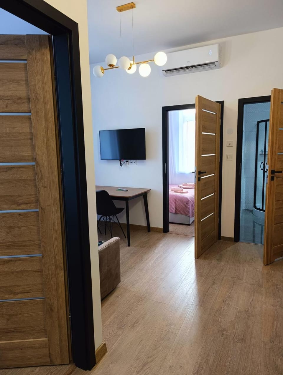 Communal lounge/ TV room, TV and multimedia, air conditioner