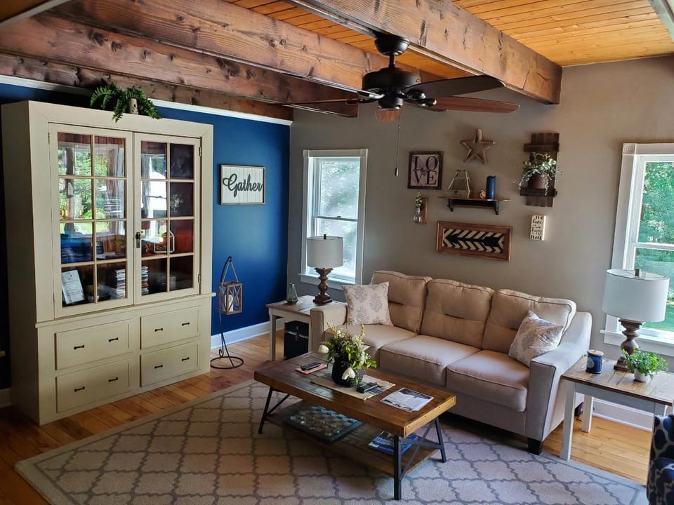 Communal lounge/ TV room, Seating area