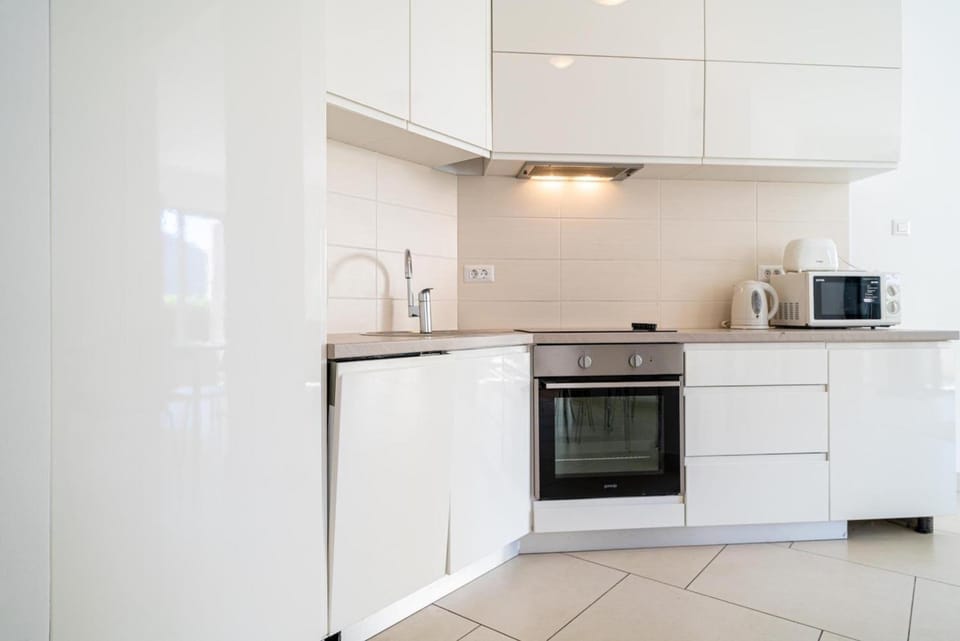 Coffee/tea facilities, Kitchen or kitchenette, dishwasher, minibar, pet friendly, stove