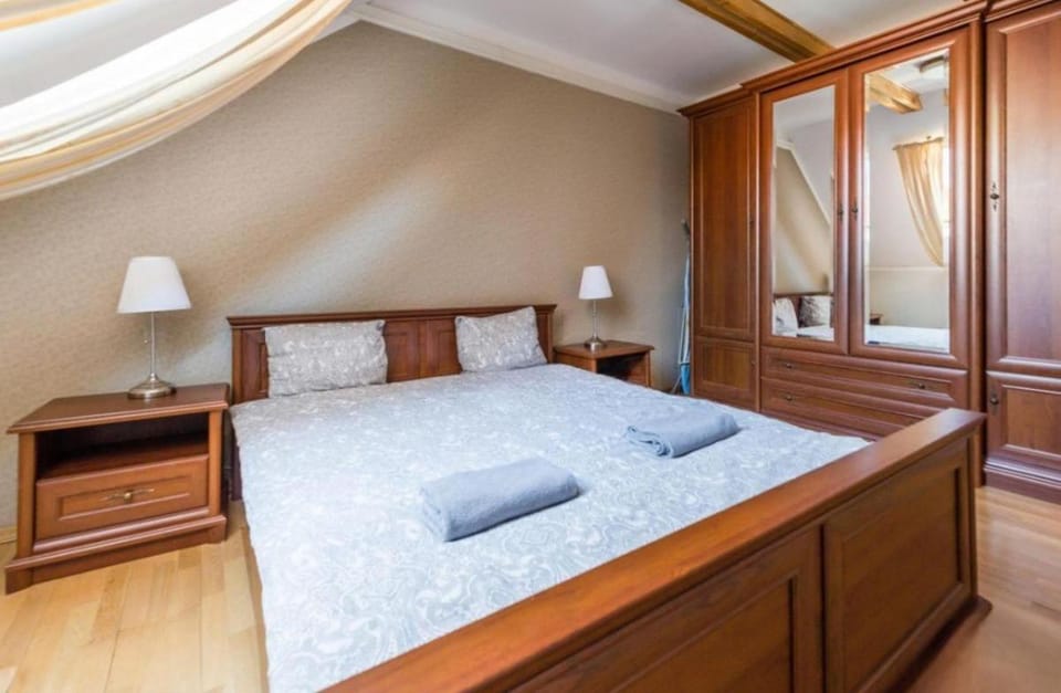 Bed, Photo of the whole room, Bedroom, wardrobe