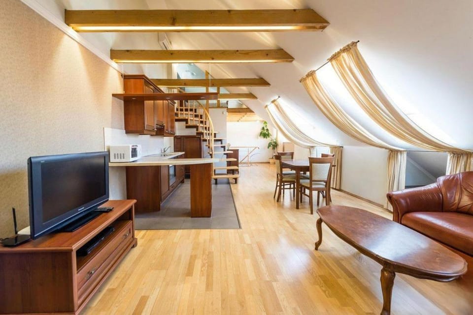 Communal lounge/ TV room, TV and multimedia, Living room, Seating area