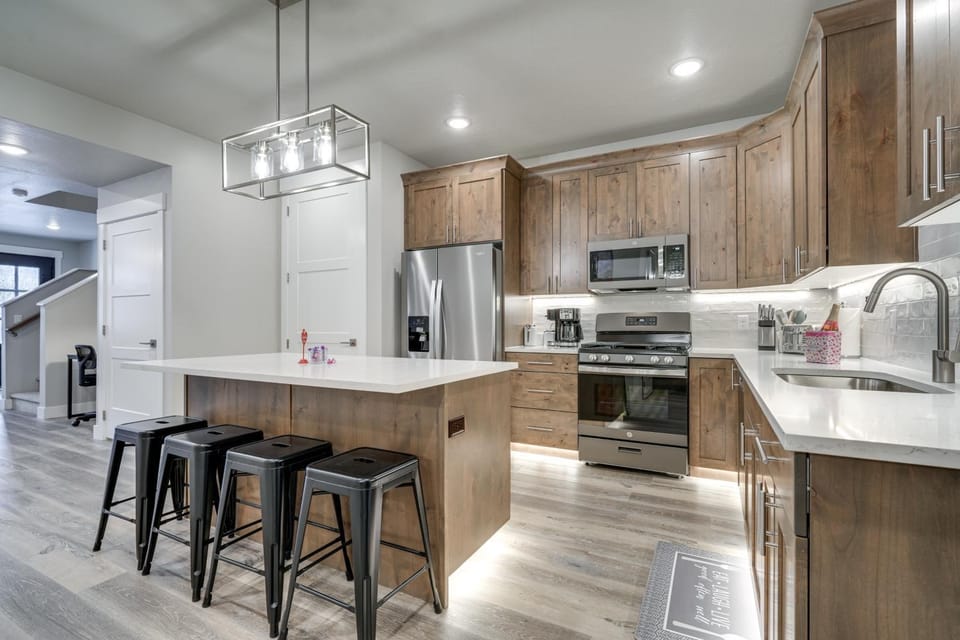 Stunning Mtn Views! Home 3 Mi to Dtwn Cedar City! House in Cedar City