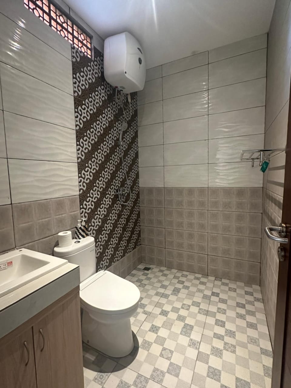 KETUT JOGLO GUEST HOUSE Bed and Breakfast in Kuta Selatan