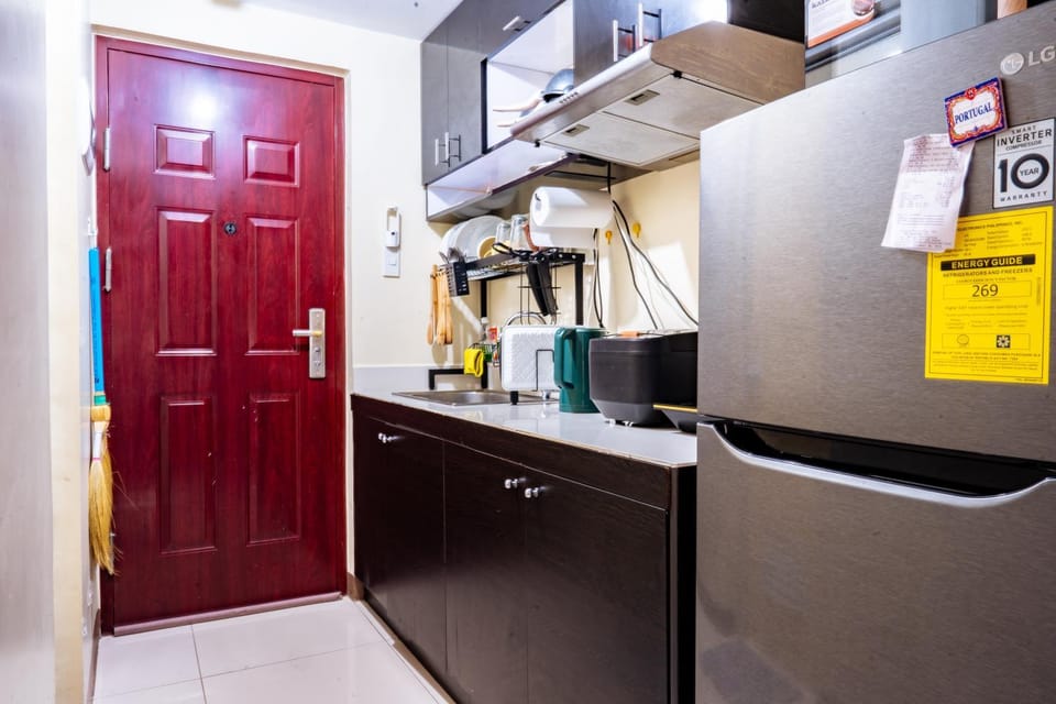 Kitchen or kitchenette, kitchen