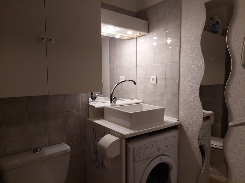 Brides-les-Bains : Studio 4 pers, balcon Ouest, parking, animaux admis - FR-1-512-277 Apartment in Auvergne-Rhône-Alpes