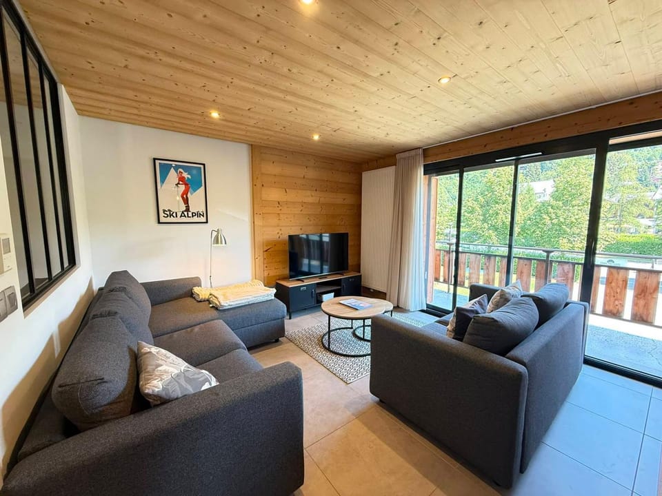 Appartement lumineux, chalet rénové, centre Les Gets, 6 pers, proche pistes, parking - FR-1-598-158 Apartment in Les Gets