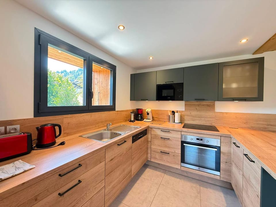 Appartement lumineux, chalet rénové, centre Les Gets, 6 pers, proche pistes, parking - FR-1-598-158 Apartment in Les Gets