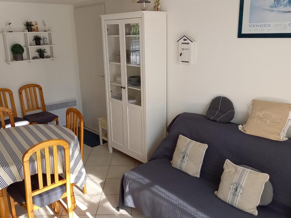 Maison de Vacances Idéale: Proche Mer, Golf et Thalasso, Jardin Privatif, 6 Pers, Parking Inclus - FR-1-323-364 House in Saint-Jean-de-Monts