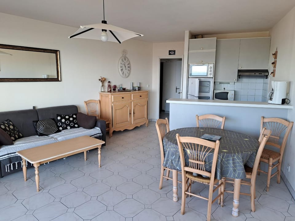 Appartement spacieux 5 pers face à la mer, animaux admis - FR-1-323-485 Apartment in Saint-Jean-de-Monts