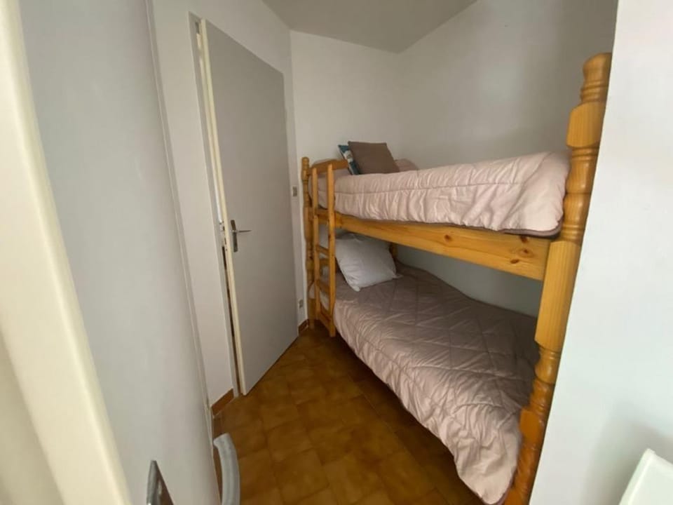 Appartement en RDC, accès direct plage, terrasse 30m², parking privé, équipements complets - FR-1-326-795 Apartment in Marseillan