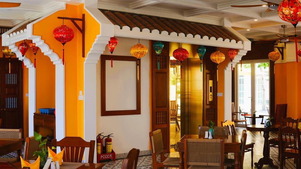 Restaurant/places to eat, Seating area