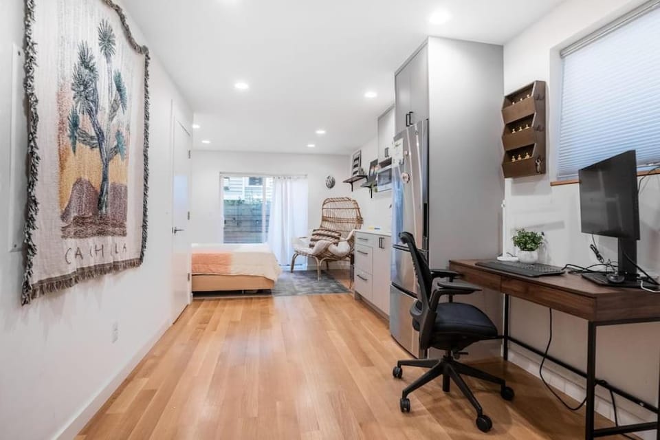 Ballard's Pet-Friendly Mid Century Home + Rooftop Deck House in Ballard