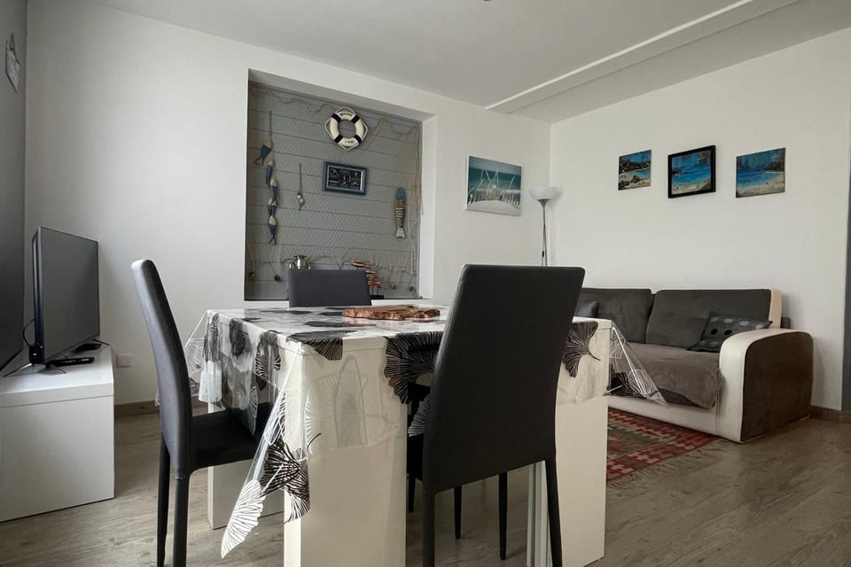 Cozy cocoon of love with terrace and garden Apartment in La Rochelle