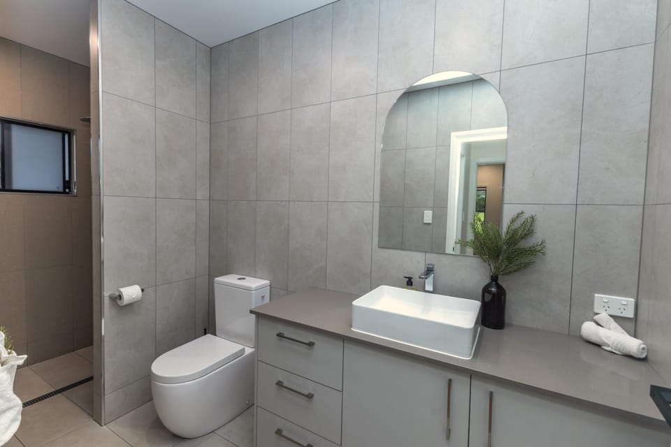 Shower, Toilet, Bathroom, hair dryier