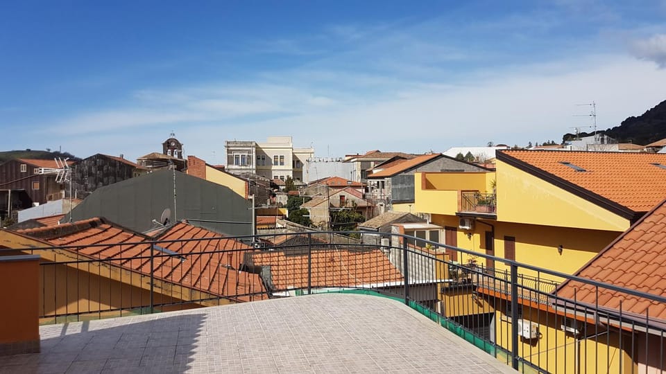 Nearby landmark, Neighbourhood, City view, Landmark view, Street view, Area and facilities
