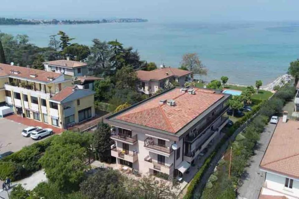 Timetofreedom Studio privatstrand mit pool Apartment in Sirmione