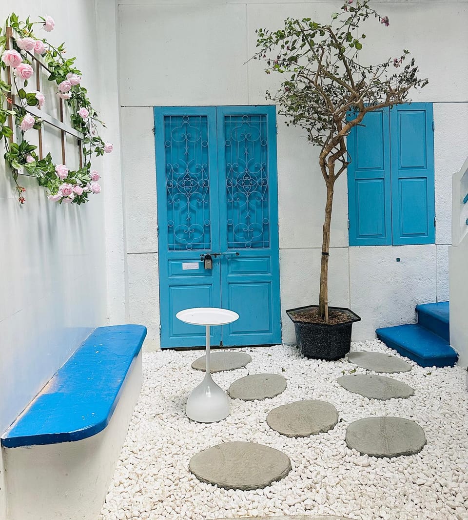 Property building, Patio, Seating area