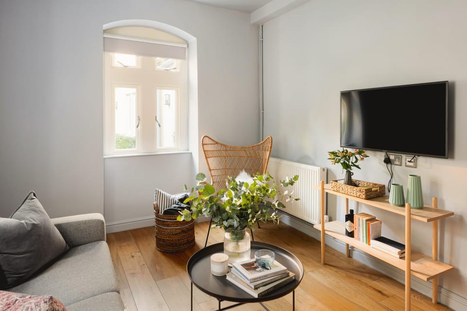 St Catherine's Hospital - Curated Property Apartment in Bath