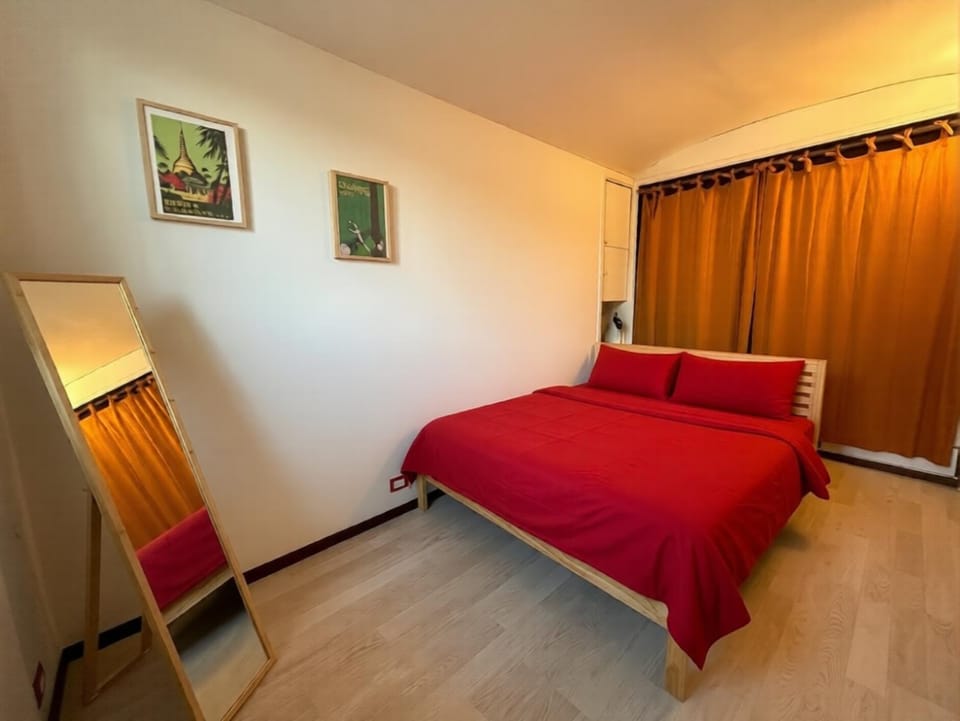 Bedroom, wardrobe