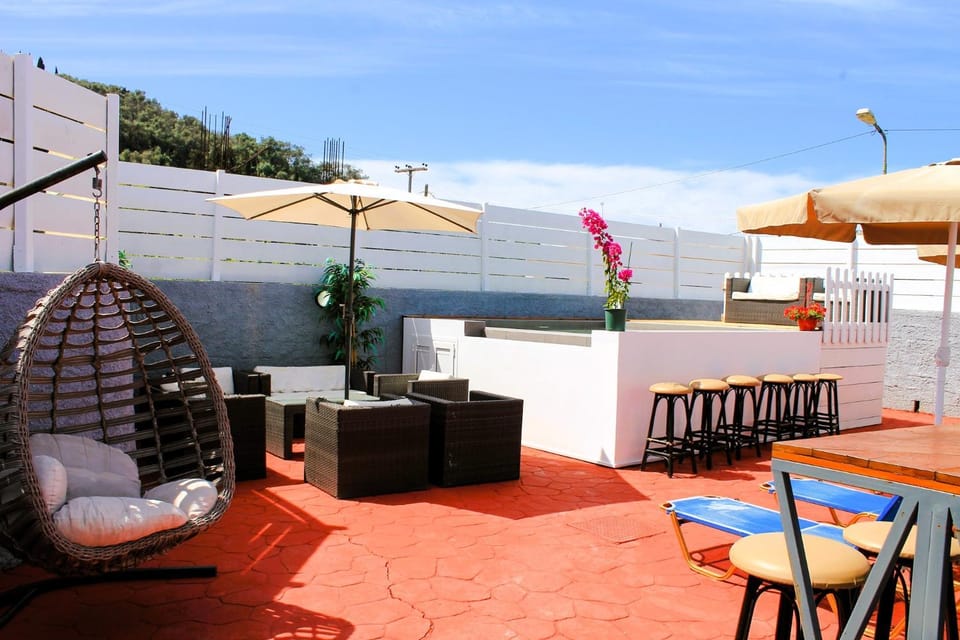 Seating area, sunbed