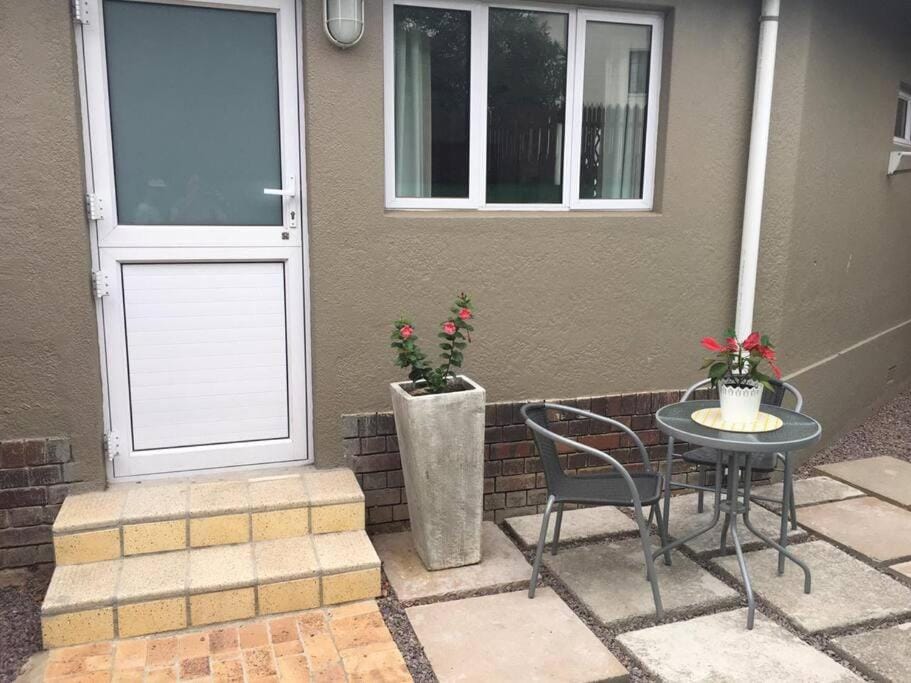 Lovely studio apartment in Pinelands, Cape Town Apartment in Cape Town