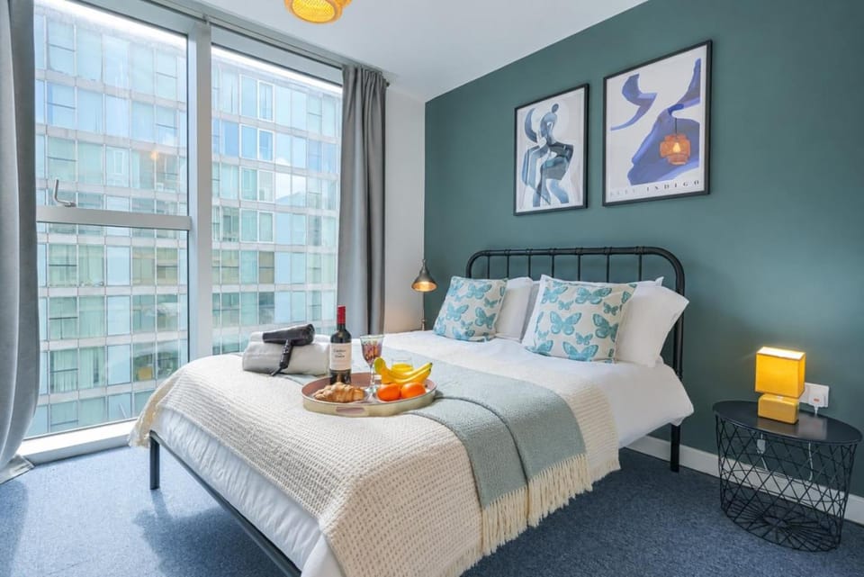 City Centre Apartment • Free Parking • Smart TV • Fast Wifi • Yoko Property Apartment in Milton Keynes