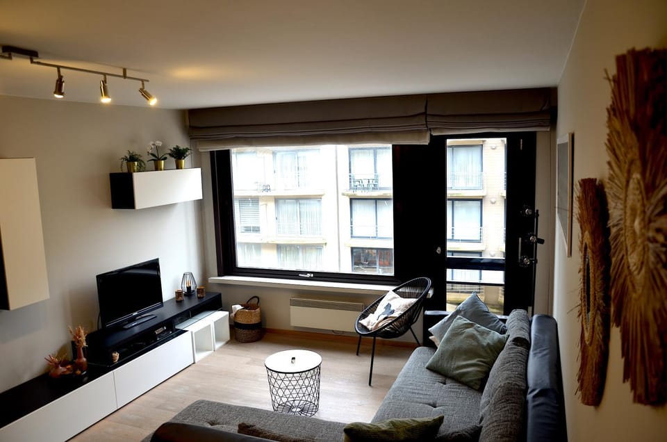 TV and multimedia, Seating area